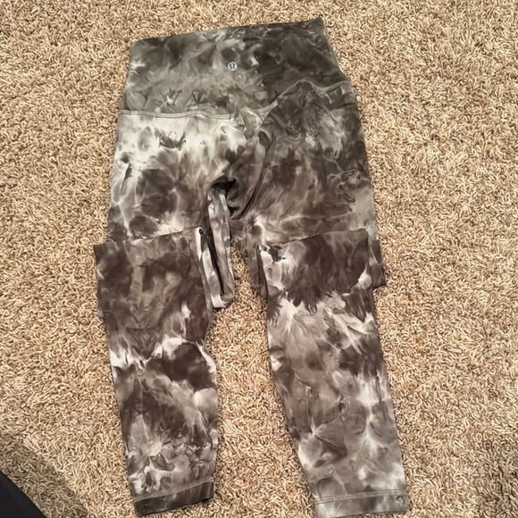 Lululemon Athletica Green Leggings - Picture 2 of 4